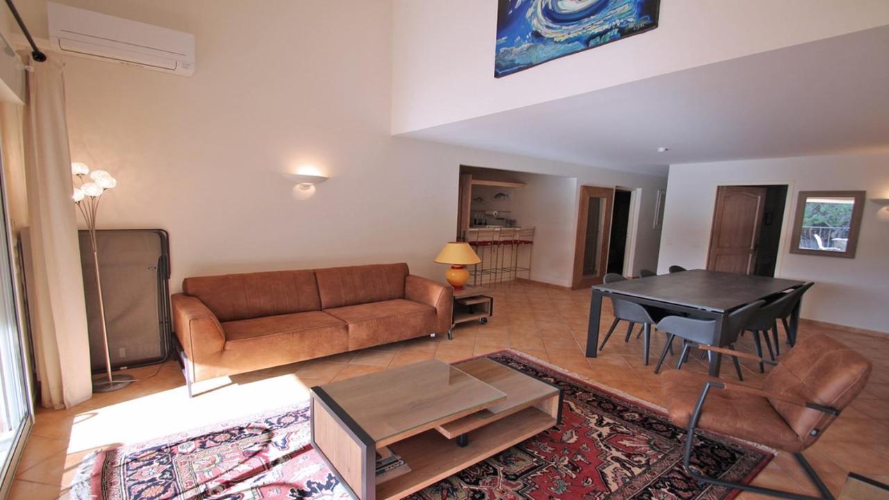 Sainte-Maxime - 3 Bedroom Apartment, Air Conditioned, Outdoor Terrace, Swimming Pool Esterno foto
